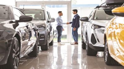 Araç bayilerinde 7 Temmuz telaşı başladı