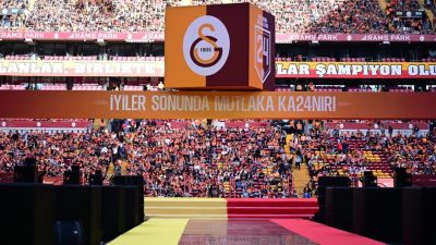 Galatasaraylıların açtığı pankart sosyal medyayı salladı