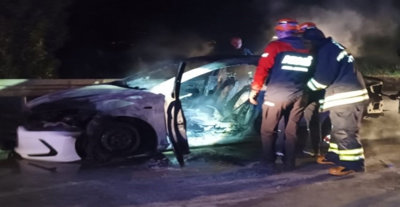 Erzincan'da kaza: Aracın içinde yanarak hayatını kaybetti