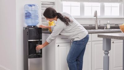 Su sebillerindeki büyük tehlike! Birçok virüs bulaştırıyor